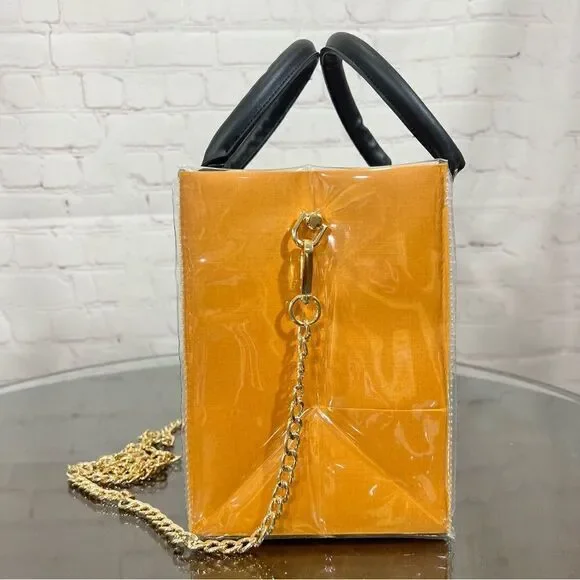 LOUIS VUITTON gift bag holiday 2020 edition wrapped in PVC to a useful crossbody - Picture 8 of 9